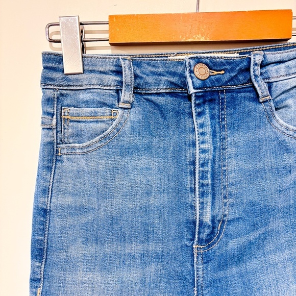 GARAGE Blue Mid-Rise Stretch Skinny Jeans | Classic Everyday Denim | Size 0* - Picture 6 of 11